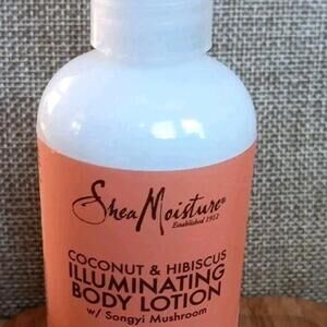 SHEA MOISTURE~COCONUT & HIBISCUS~ILLUMINATING BODY LOTION 3.2 OZ TRAVEL SIZE